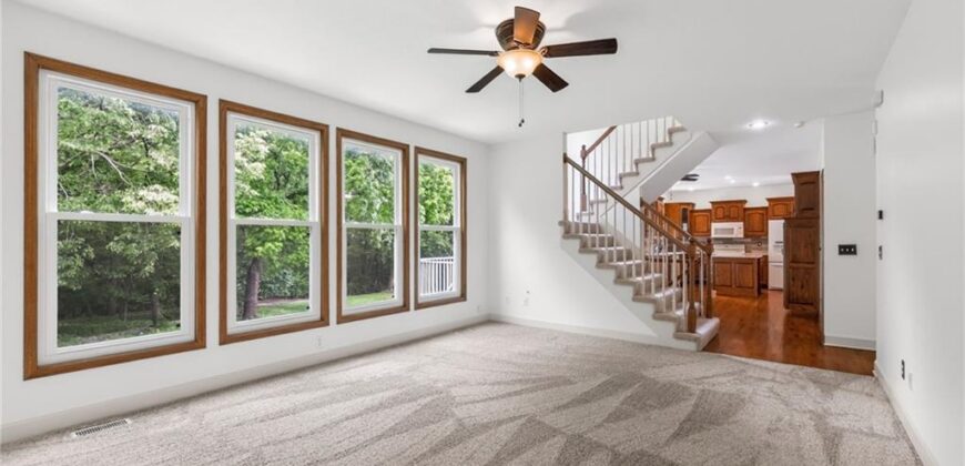 9027 N Manning Avenue, Kansas City, MO 64157