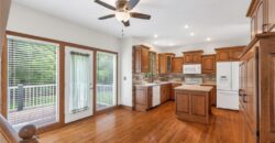9027 N Manning Avenue, Kansas City, MO 64157