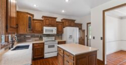 9027 N Manning Avenue, Kansas City, MO 64157