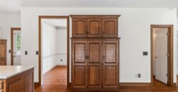9027 N Manning Avenue, Kansas City, MO 64157