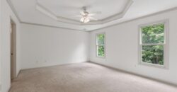 9027 N Manning Avenue, Kansas City, MO 64157
