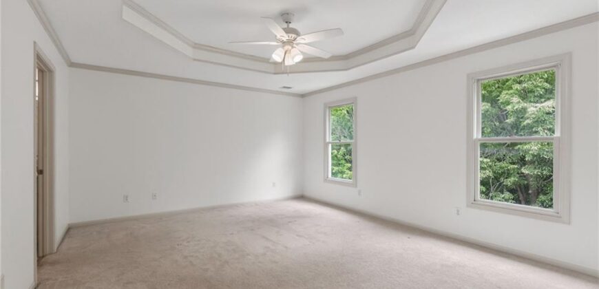 9027 N Manning Avenue, Kansas City, MO 64157