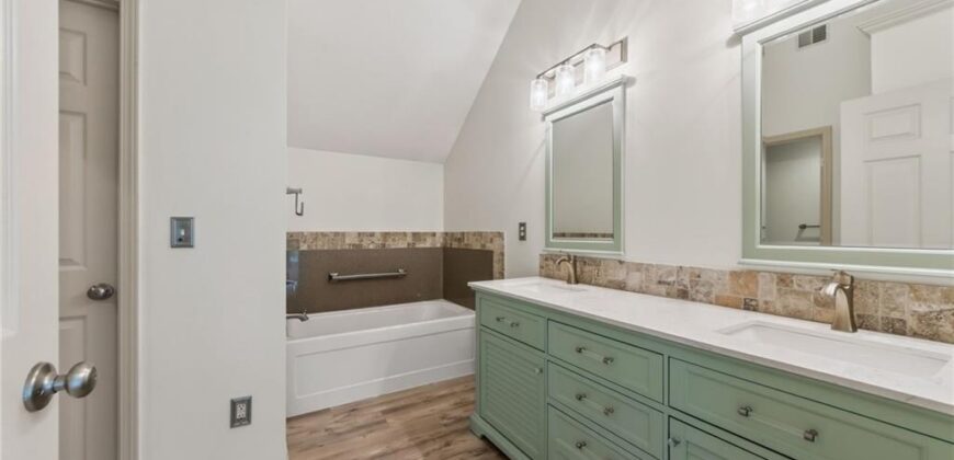 9027 N Manning Avenue, Kansas City, MO 64157