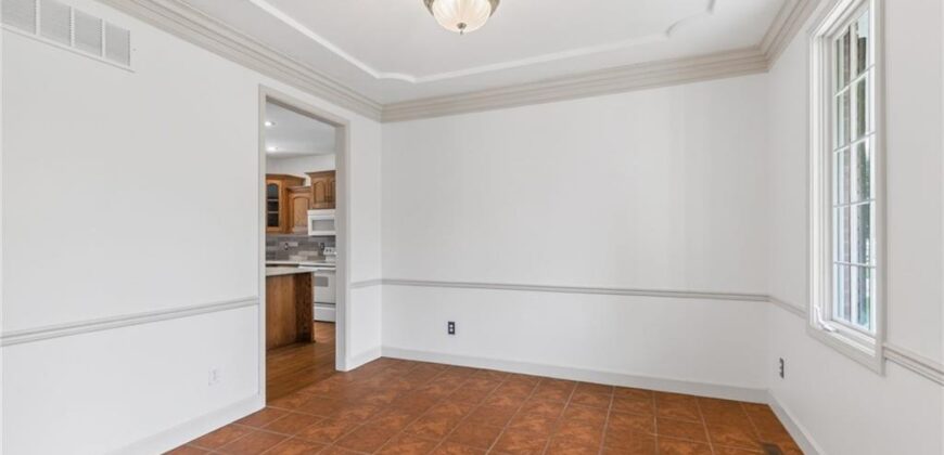 9027 N Manning Avenue, Kansas City, MO 64157