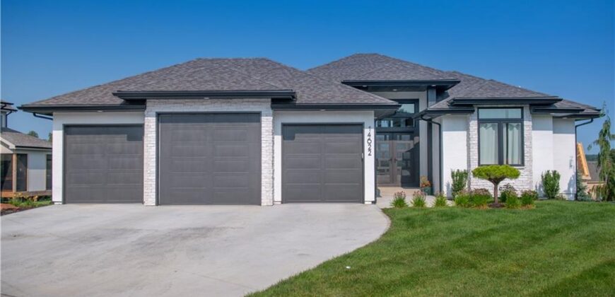 14622 Thousand Oaks Place Place, Parkville, MO 64152