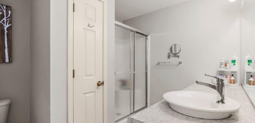 2305 NE 68th Street, Gladstone, MO 64118