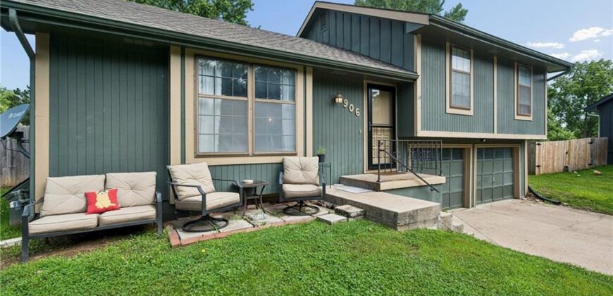 906 Shiloh Court, Liberty, MO 64068