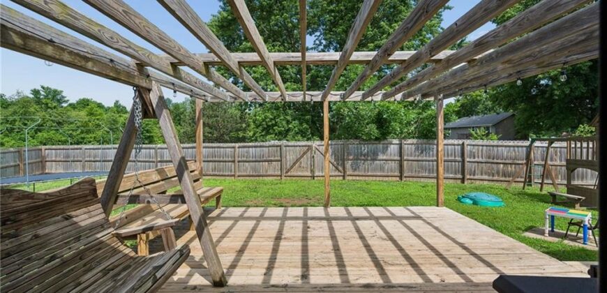 906 Shiloh Court, Liberty, MO 64068