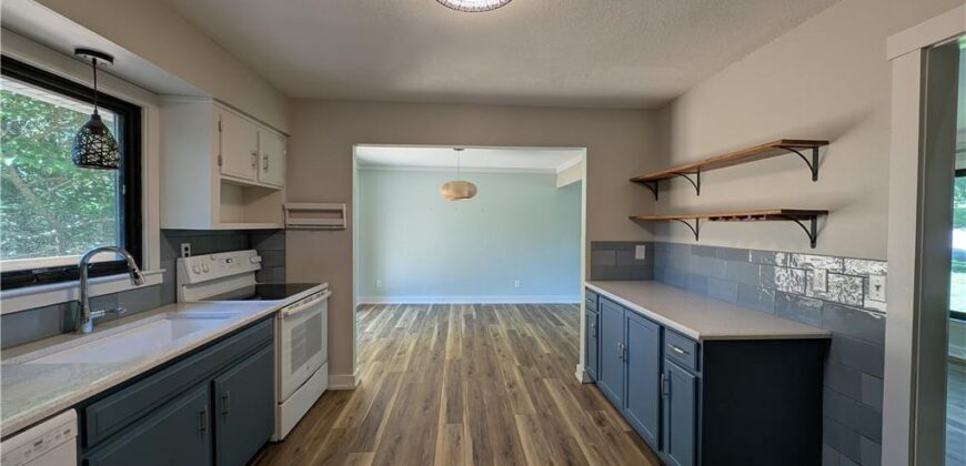 7716 NW 69th Terrace, Kansas City, MO 64152