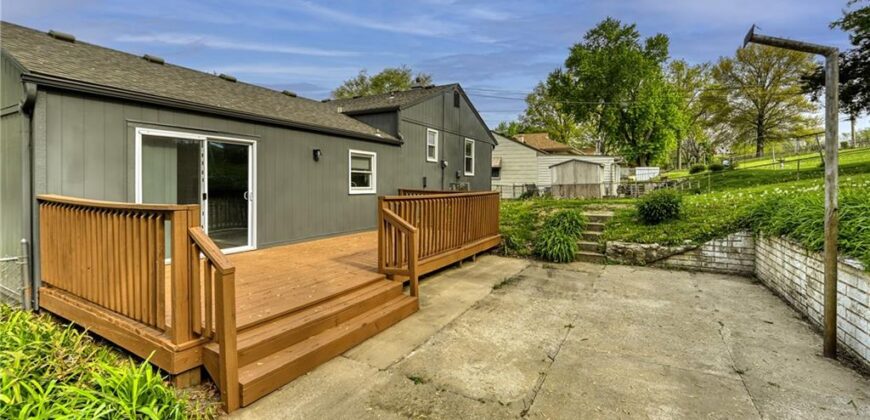 3535 N CHELSEA Avenue, Kansas City, MO 64117