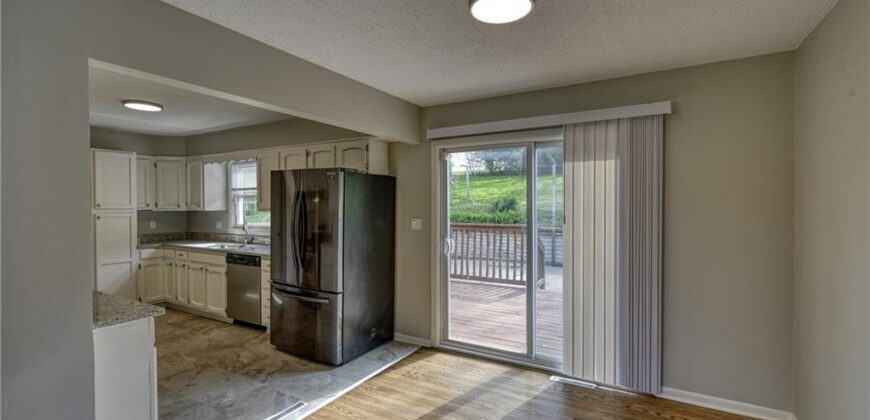3535 N CHELSEA Avenue, Kansas City, MO 64117