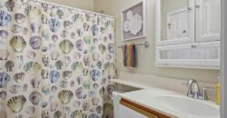 2405 NE 68th Street, Gladstone, MO 64118