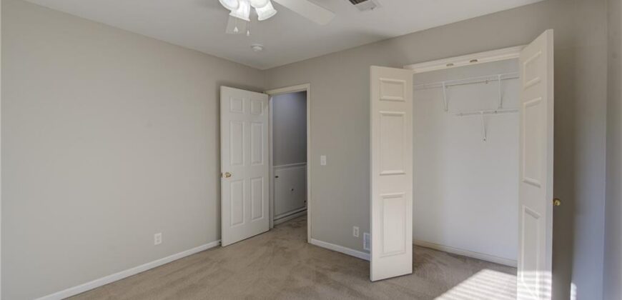 1721 Collins Drive, Platte City, MO 64079
