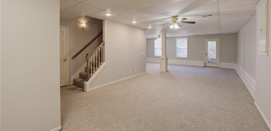 1721 Collins Drive, Platte City, MO 64079