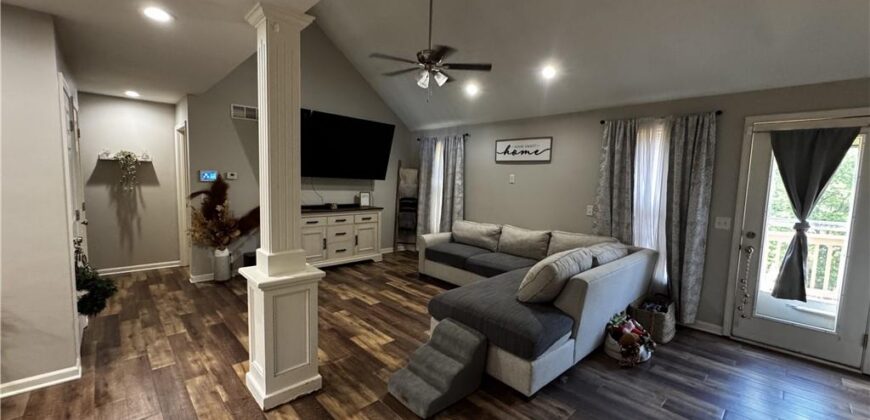 1721 Collins Drive, Platte City, MO 64079