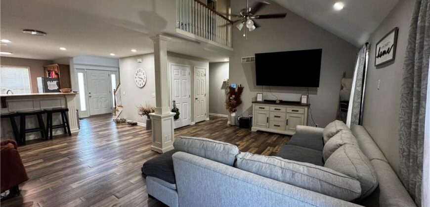 1721 Collins Drive, Platte City, MO 64079