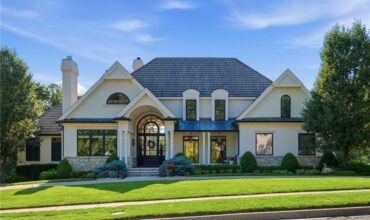 1425 Woodbury Drive, Liberty, MO 64068