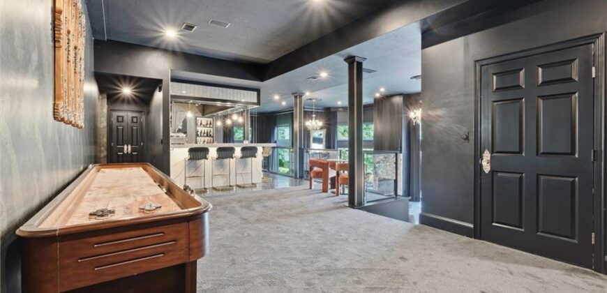 1425 Woodbury Drive, Liberty, MO 64068