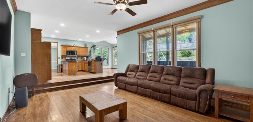1608 NE 81st Street, Kansas City, MO 64118