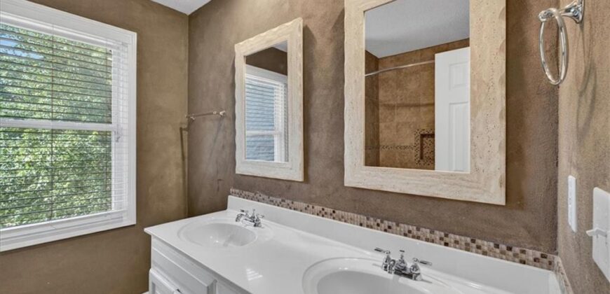 1608 NE 81st Street, Kansas City, MO 64118