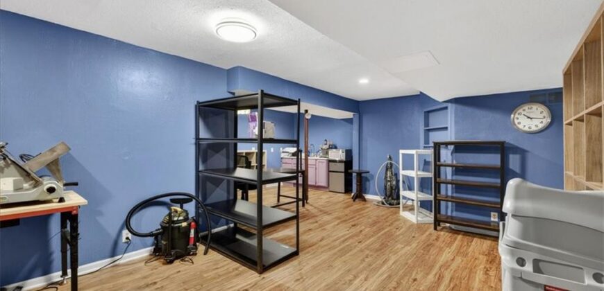 1608 NE 81st Street, Kansas City, MO 64118