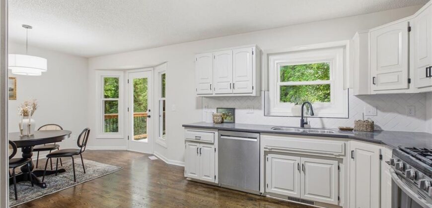 1310 Amesbury Avenue, Liberty, MO 64068