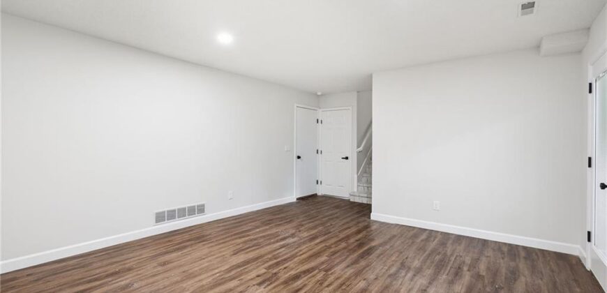 1310 Amesbury Avenue, Liberty, MO 64068