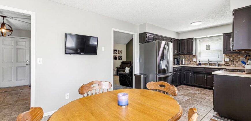 1802 Regency Drive, Kearney, MO 64060