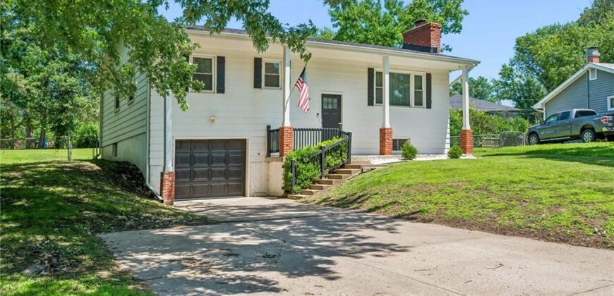 809 Lindenwood Lane, Liberty, MO 64068