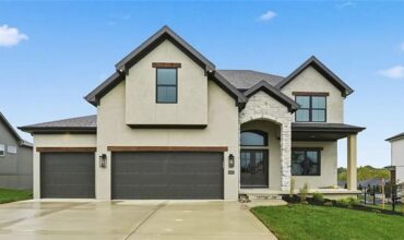 2308 Foxtail Drive, Kearney, MO 64060