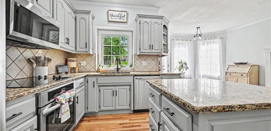 9009 N Kentucky Avenue, Kansas City, MO 64157