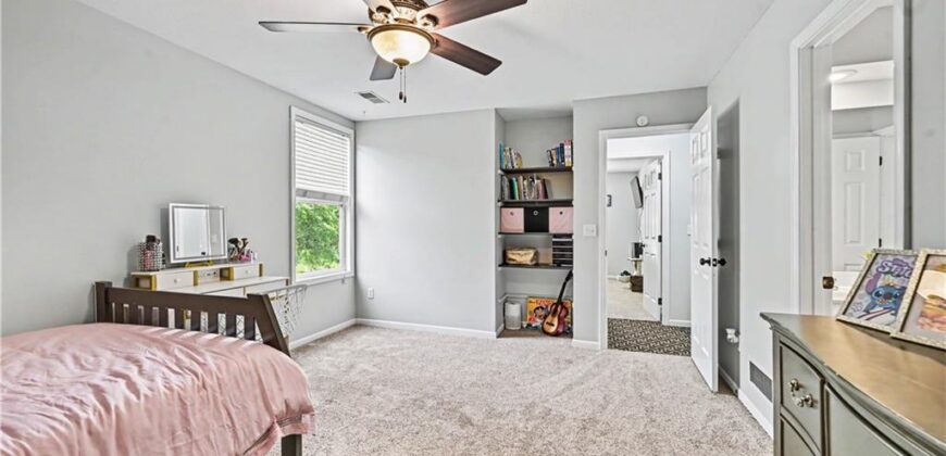 9009 N Kentucky Avenue, Kansas City, MO 64157