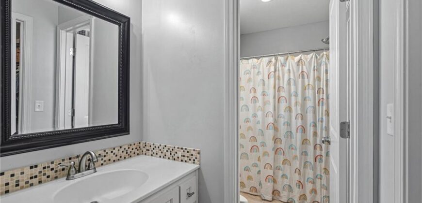 13365 NW 72nd Street, Parkville, MO 64152
