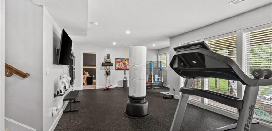 13365 NW 72nd Street, Parkville, MO 64152