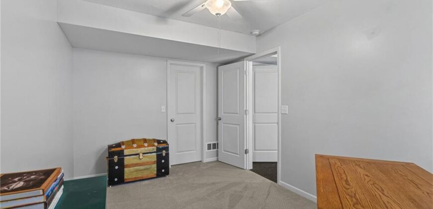13365 NW 72nd Street, Parkville, MO 64152