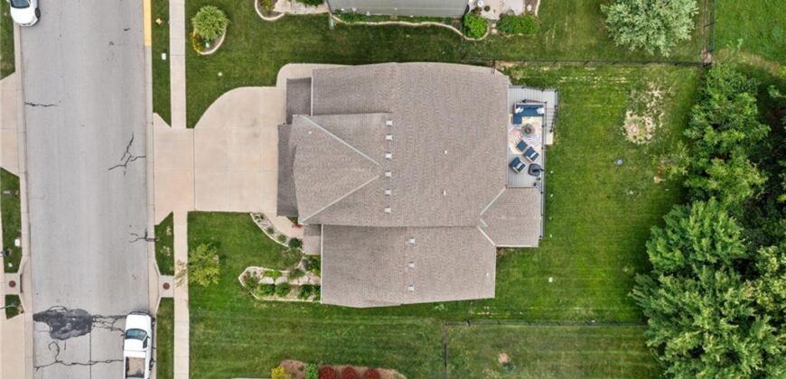 13365 NW 72nd Street, Parkville, MO 64152