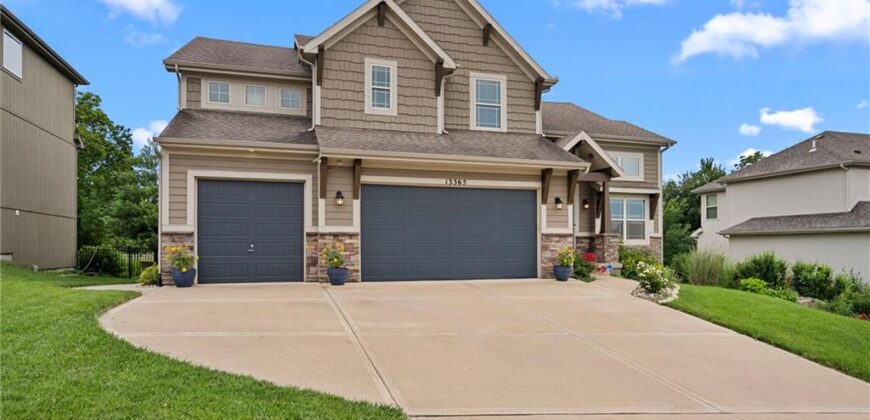13365 NW 72nd Street, Parkville, MO 64152