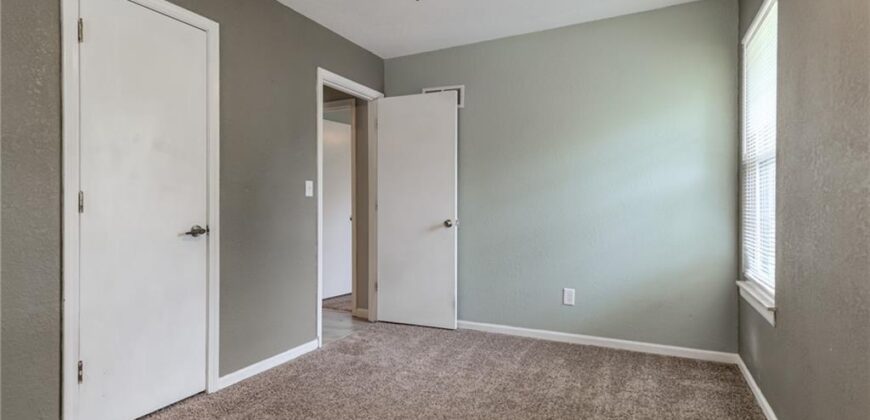 9404 NW 59th Terrace, Parkville, MO 64152