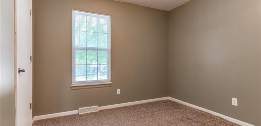 9404 NW 59th Terrace, Parkville, MO 64152