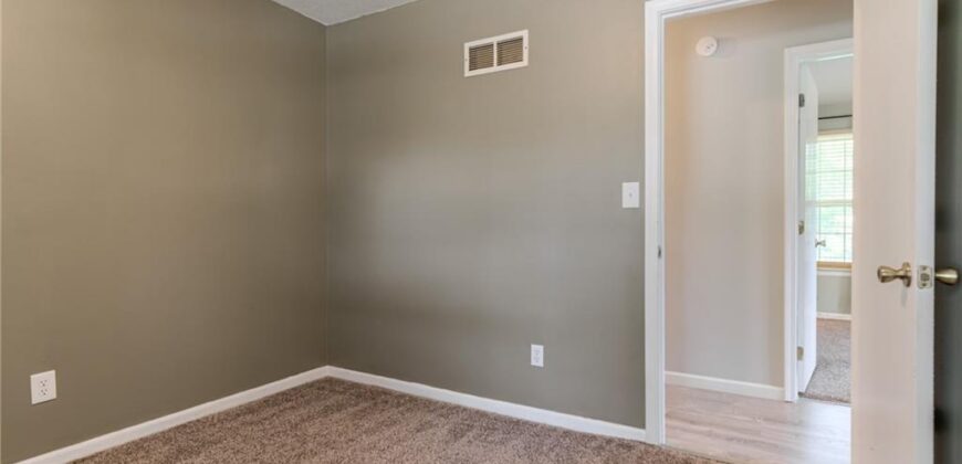 9404 NW 59th Terrace, Parkville, MO 64152