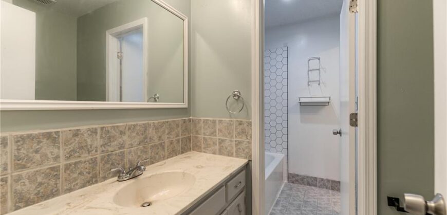 9404 NW 59th Terrace, Parkville, MO 64152