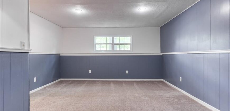 9404 NW 59th Terrace, Parkville, MO 64152