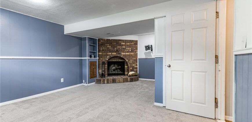 9404 NW 59th Terrace, Parkville, MO 64152