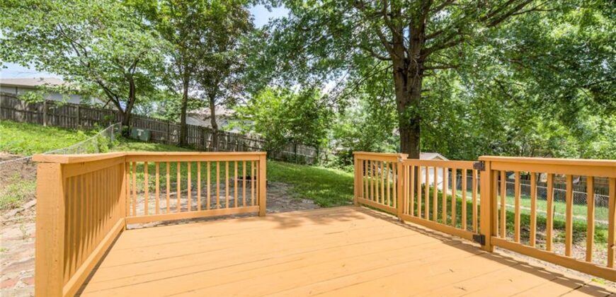 9404 NW 59th Terrace, Parkville, MO 64152