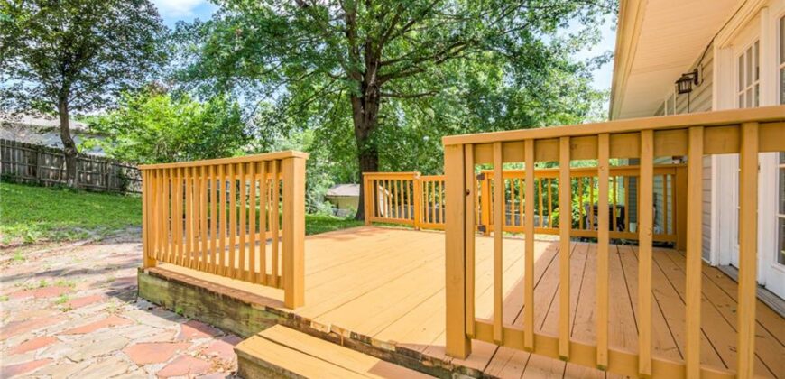 9404 NW 59th Terrace, Parkville, MO 64152