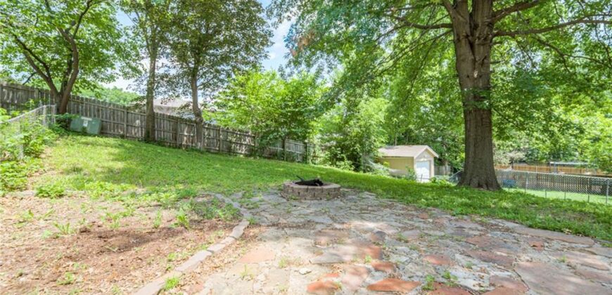 9404 NW 59th Terrace, Parkville, MO 64152
