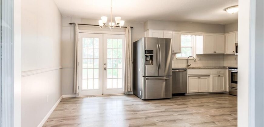 9404 NW 59th Terrace, Parkville, MO 64152