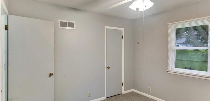 1717 4th Street, Platte City, MO 64079