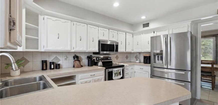 3800 NE Shady Lane Drive, Gladstone, MO 64119
