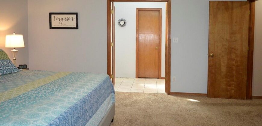 8513 NW 81st Terrace, Kansas City, MO 64152